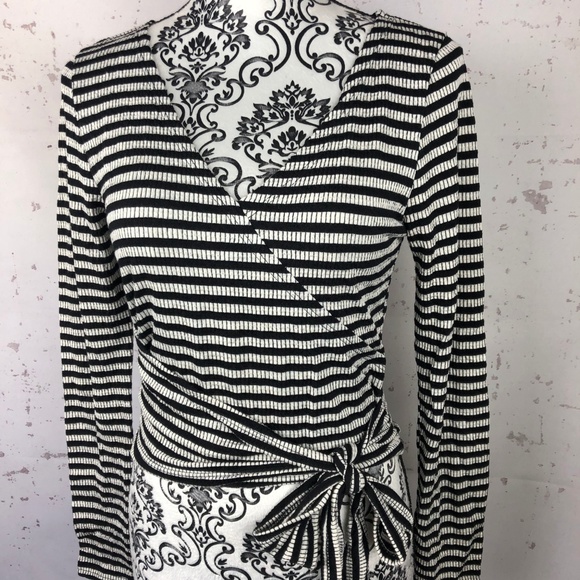 * Le Lis Wrap Top * Striped Cropped Shirt Stretch - Picture 7 of 7